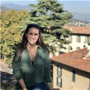 Ciao, sono Martina. Per chiunque volesse offro lezioni private di antropologia. Penso che l’antropologia, intesa come viaggio più lungo e sguardo rivolto verso l’altro, possa rivelarsi particolarmente utile e stimolante per comprendere meglio anche la nos